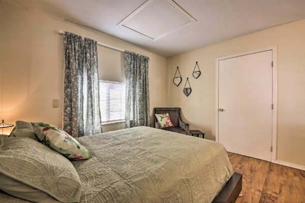 Canyon Lake Cottage with BBQ 1 Mi to Guadalupe River! image 10