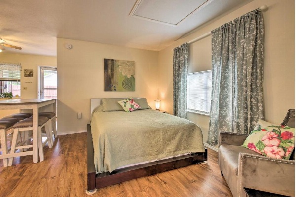 Canyon Lake Cottage with BBQ 1 Mi to Guadalupe River! image 11