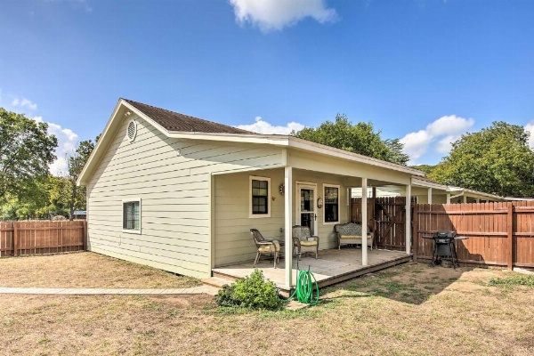 Canyon Lake Cottage with BBQ 1 Mi to Guadalupe River! image 18