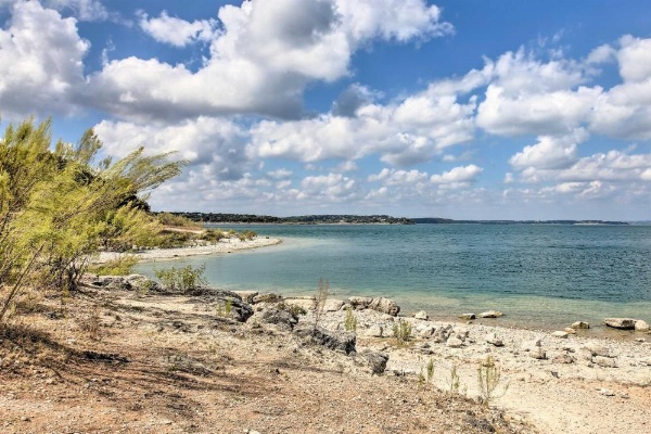 Canyon Lake Cottage with BBQ 1 Mi to Guadalupe River! image 23